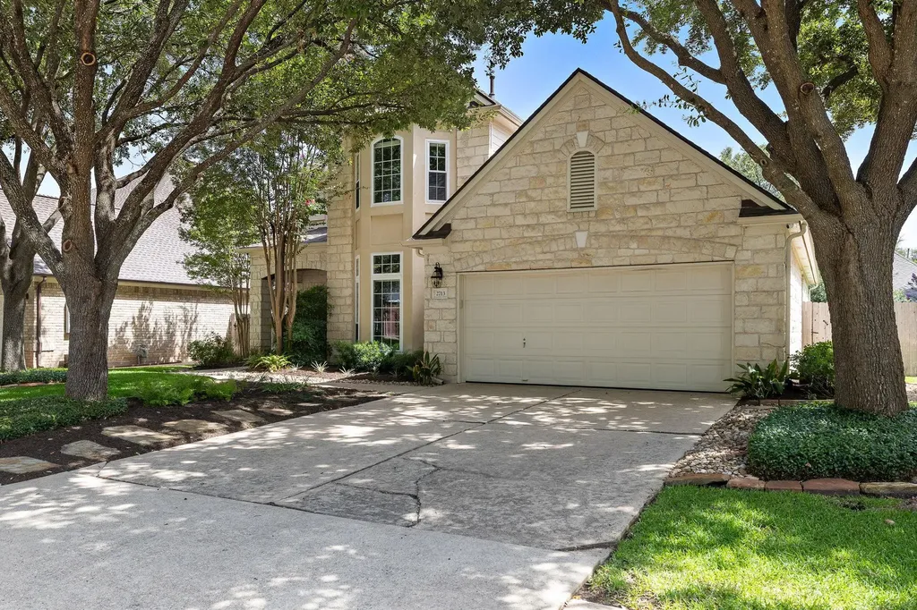 2713 Loyaga Drive Round Rock TX 78681