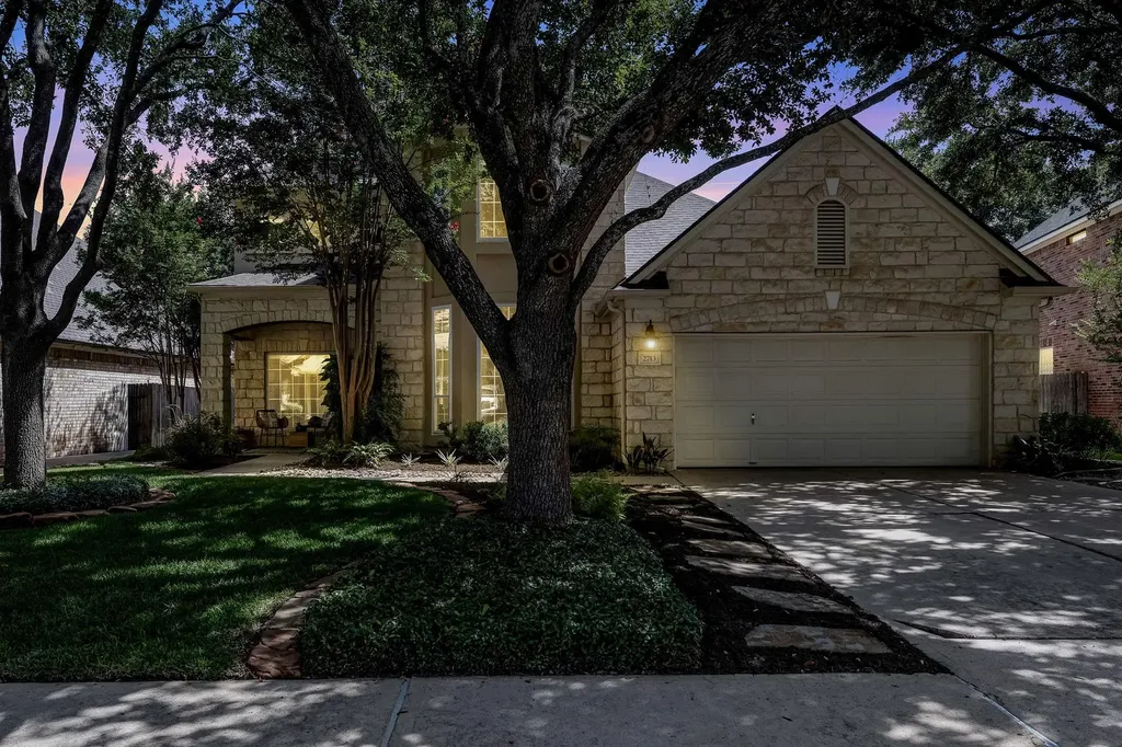 2713 Loyaga Drive Round Rock TX 78681