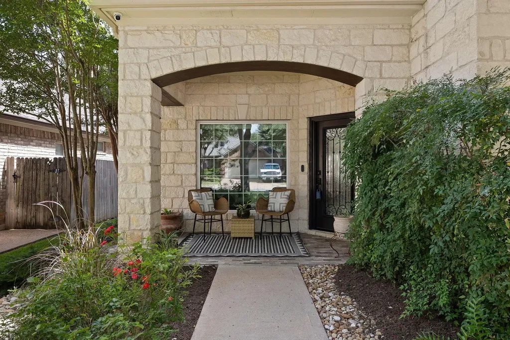 2713 Loyaga Drive Round Rock TX 78681