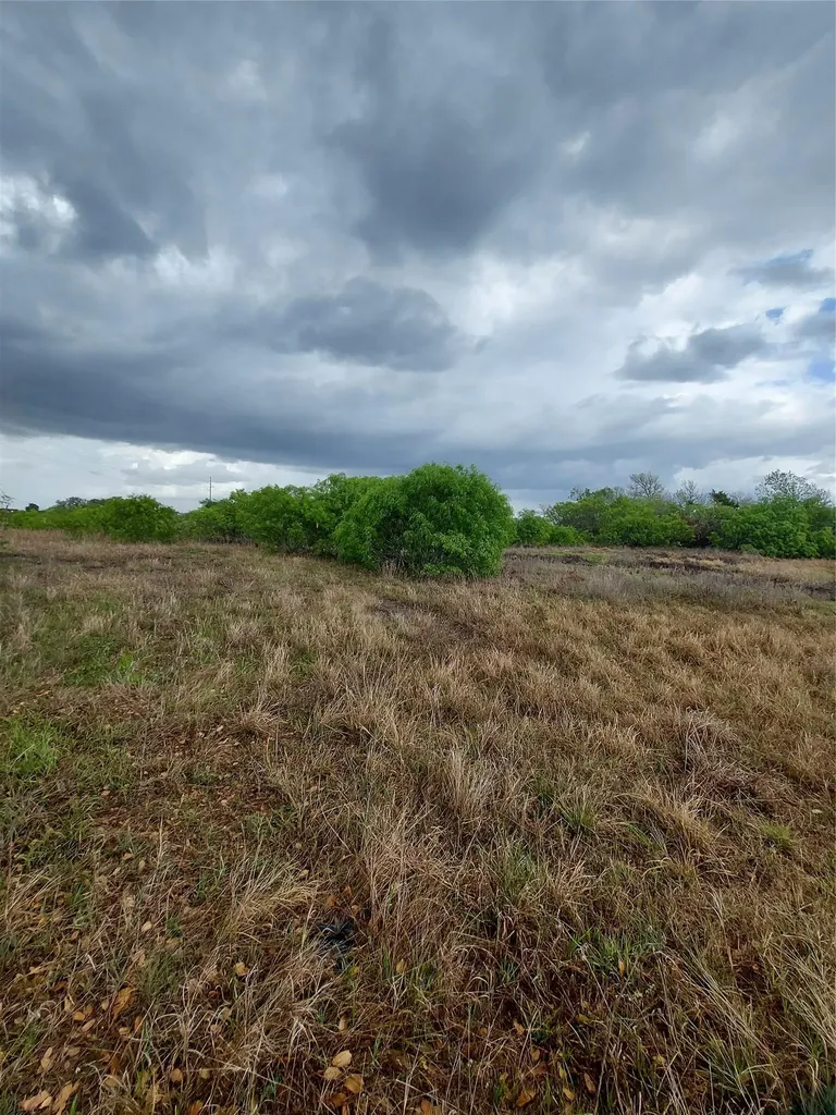 1060 Fox Lane Lockhart TX 78644
