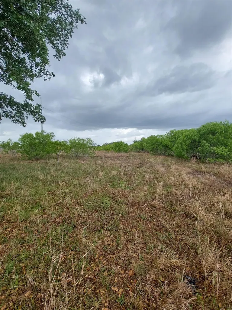 1060 Fox Lane Lockhart TX 78644