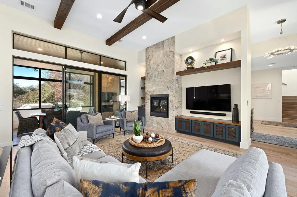 6104 Cary Drive Austin TX 78757