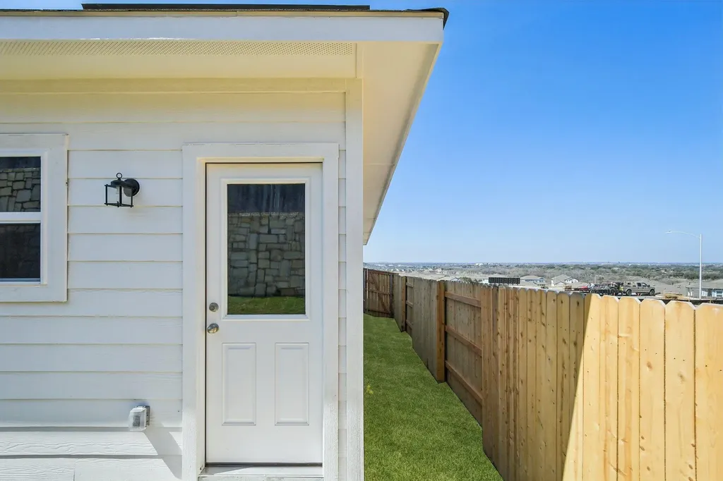 11913 Ellena Cove Austin TX 78747