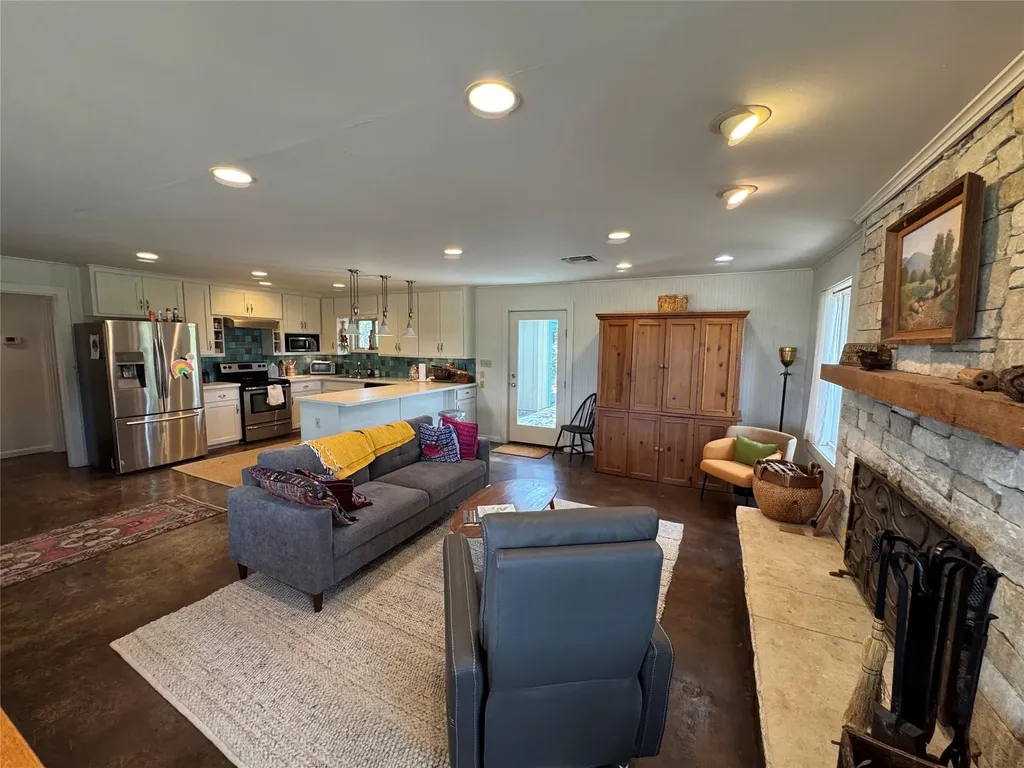 12501 Fitzhugh Road Austin TX 78736
