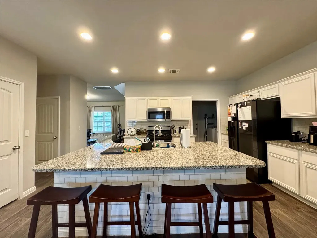 10921 Gonzales Ranger Pass Austin TX 78754