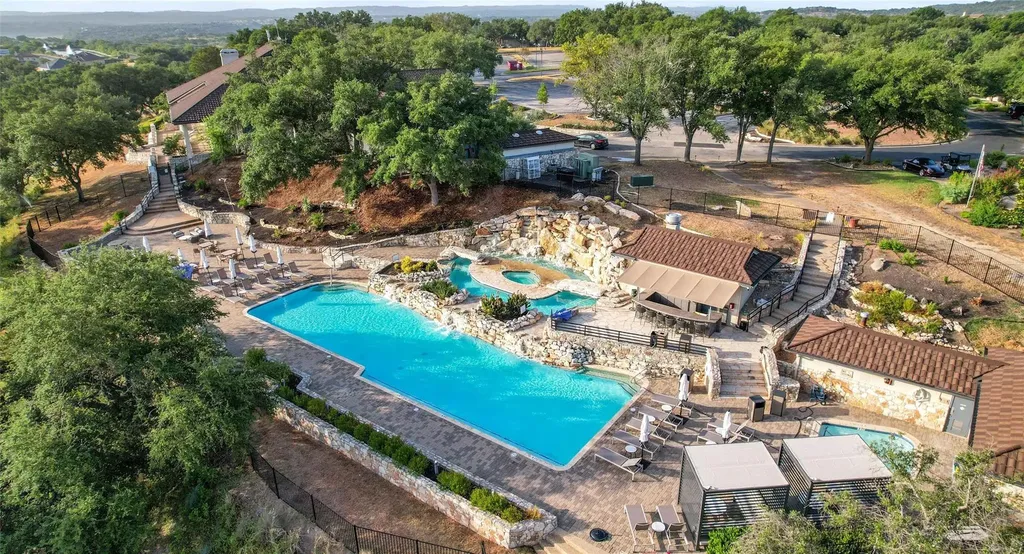 2504 Countryside Circle Spicewood TX 78669