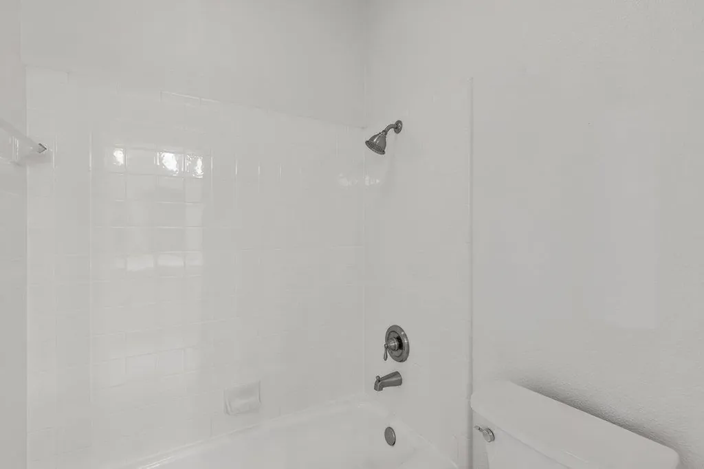 1613 Churchwood Cove Austin TX 78746