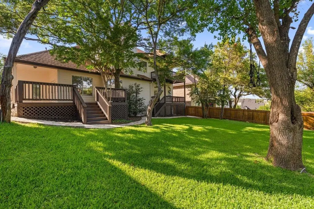 1613 Churchwood Cove Austin TX 78746