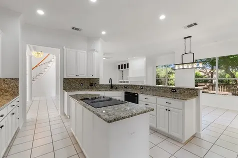 1613 Churchwood Cove Austin TX 78746