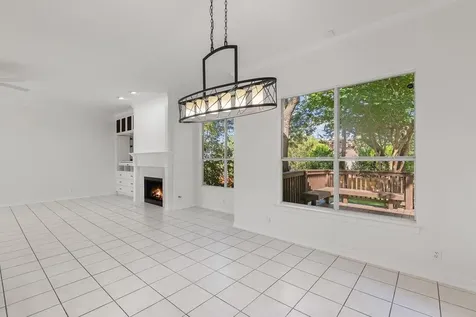 1613 Churchwood Cove Austin TX 78746