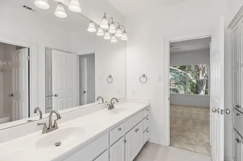 1613 Churchwood Cove Austin TX 78746