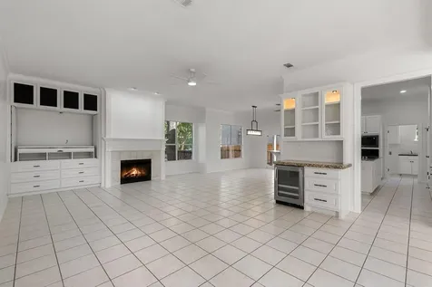 1613 Churchwood Cove Austin TX 78746