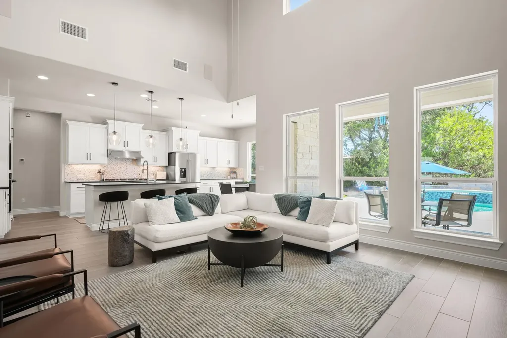 1016 Almeria Bend Leander TX 78641