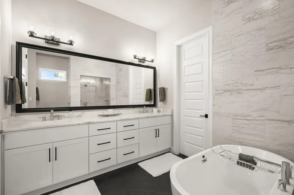 1016 Almeria Bend Leander TX 78641