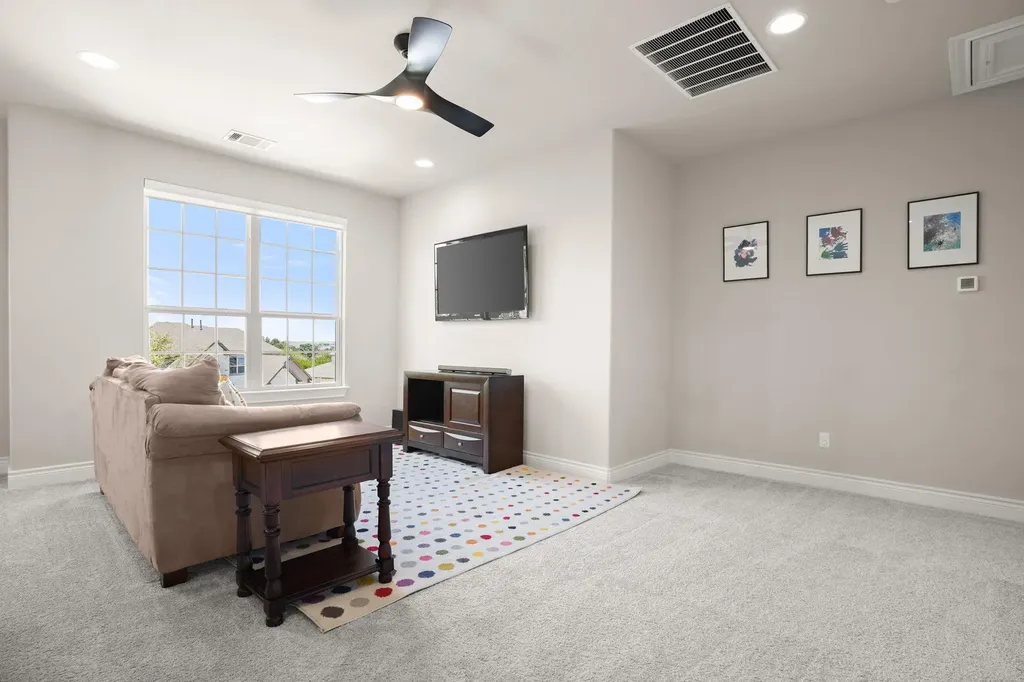 1016 Almeria Bend Leander TX 78641