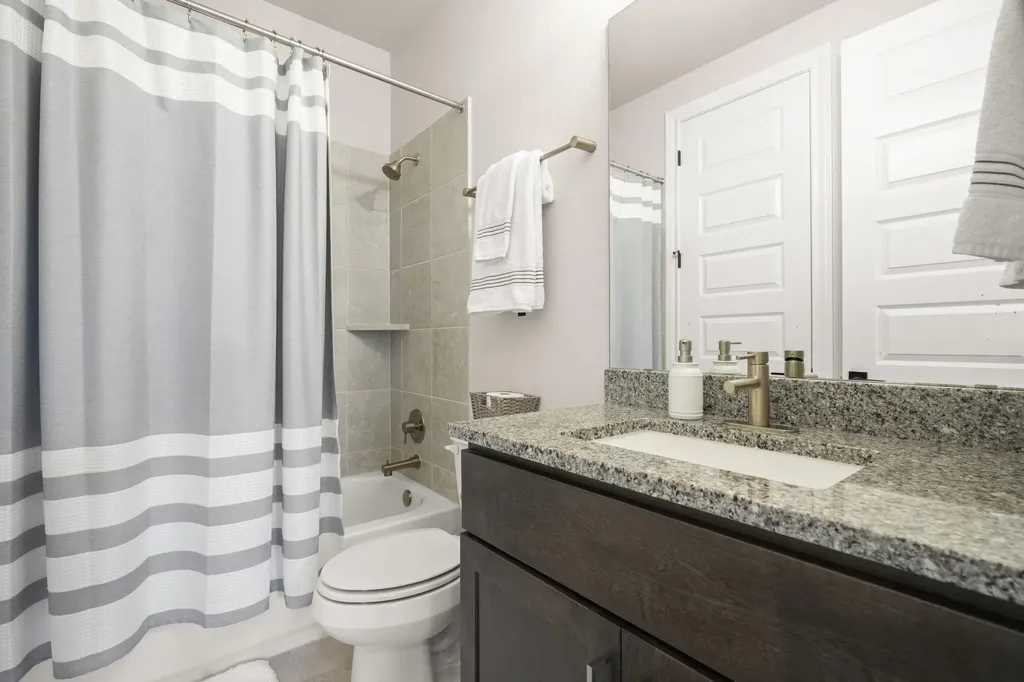 1016 Almeria Bend Leander TX 78641