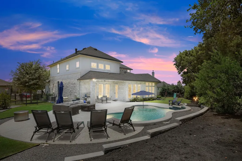 1016 Almeria Bend Leander TX 78641