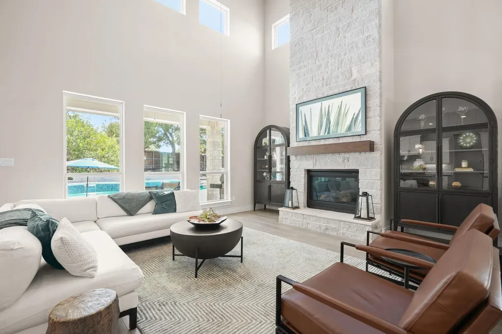 1016 Almeria Bend Leander TX 78641