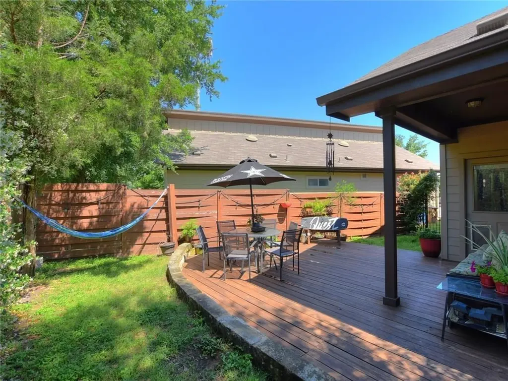 2001 Faro Drive Austin TX 78741