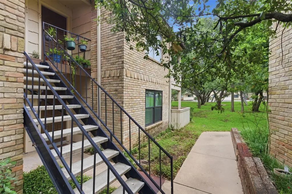 8210 Bent Tree Road Austin TX 78759
