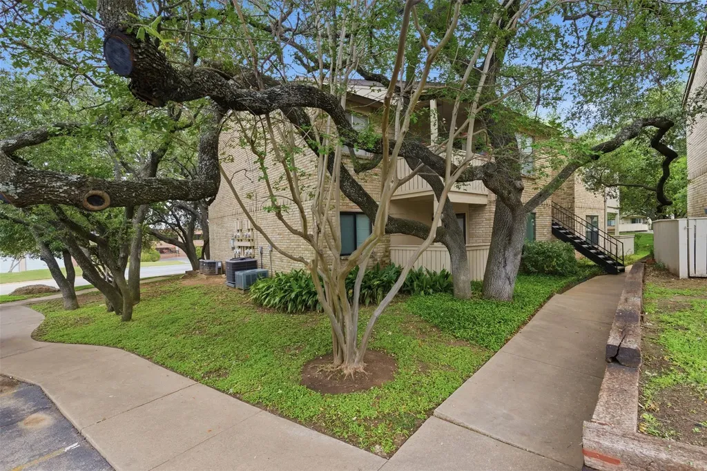 8210 Bent Tree Road Austin TX 78759