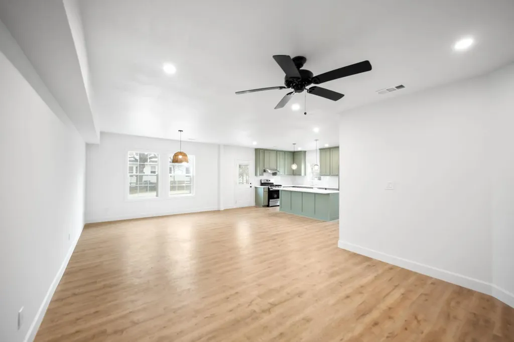 664 E Galveston Street Giddings TX 78942
