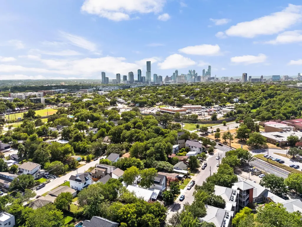 2717 Lyons Road Austin TX 78702