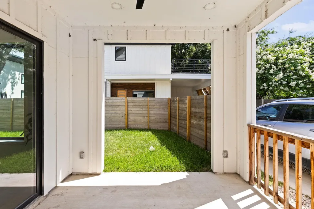 2717 Lyons Road Austin TX 78702