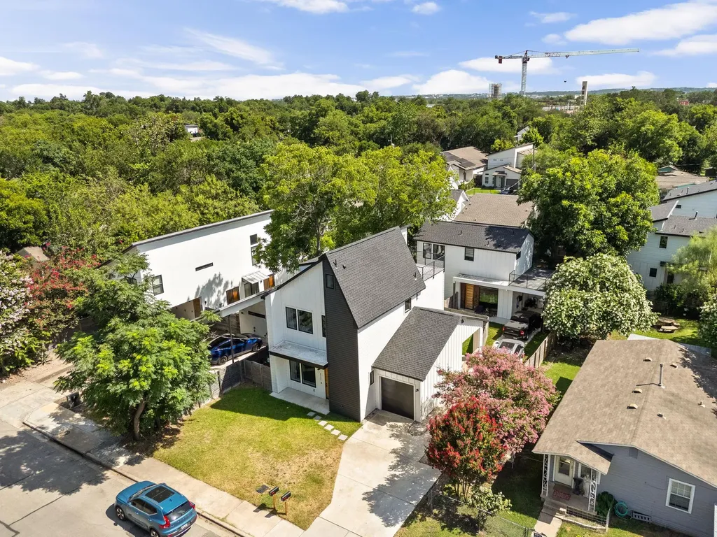 2717 Lyons Road Austin TX 78702