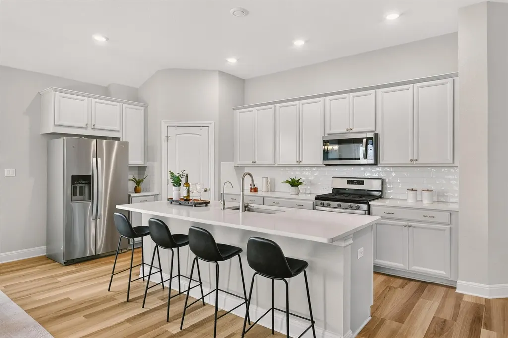 127 Eagle Mountain Trail Dripping Springs TX 78620