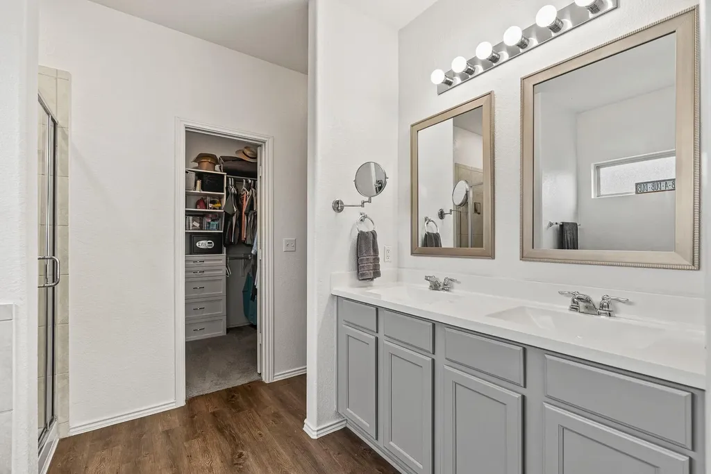 136 Copper Lane Kyle TX 78640