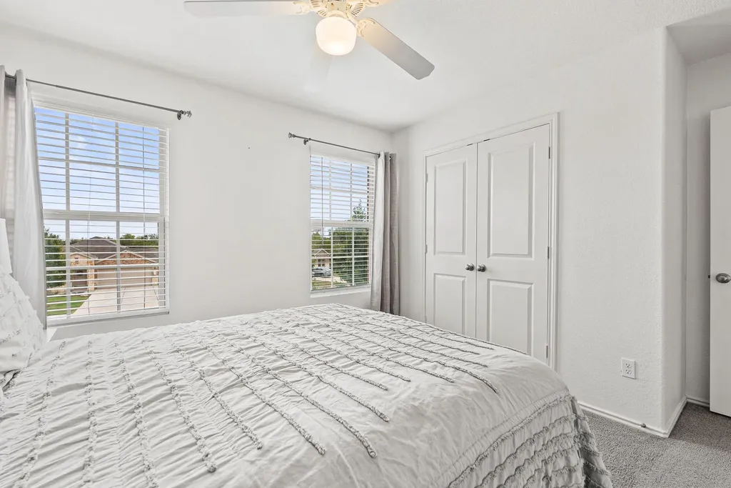 136 Copper Lane Kyle TX 78640