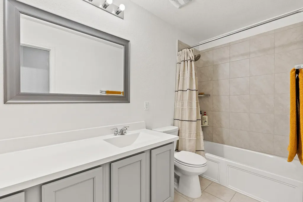 136 Copper Lane Kyle TX 78640