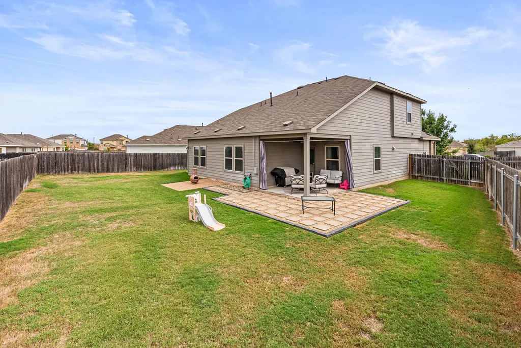 136 Copper Lane Kyle TX 78640