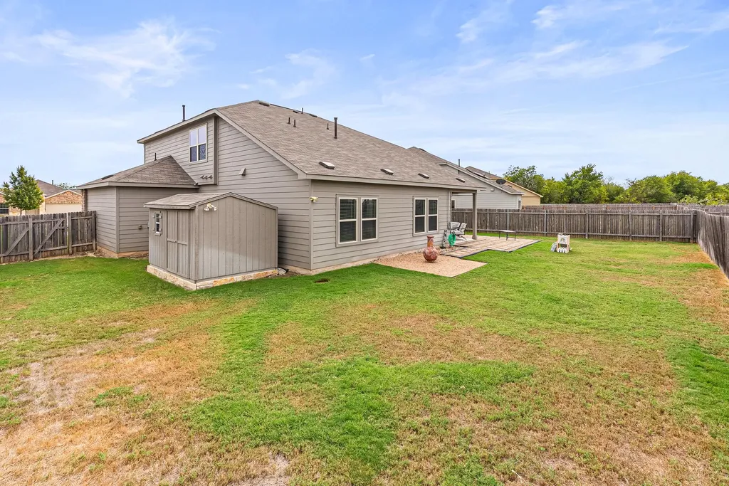 136 Copper Lane Kyle TX 78640