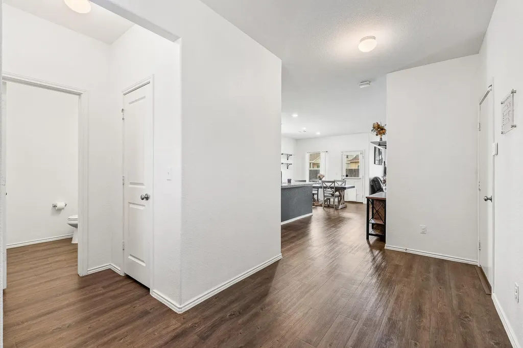 136 Copper Lane Kyle TX 78640