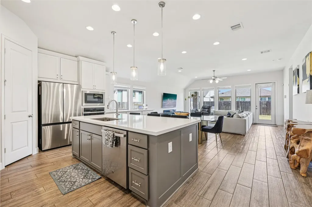 14521 Kira Lane Manor TX 78653