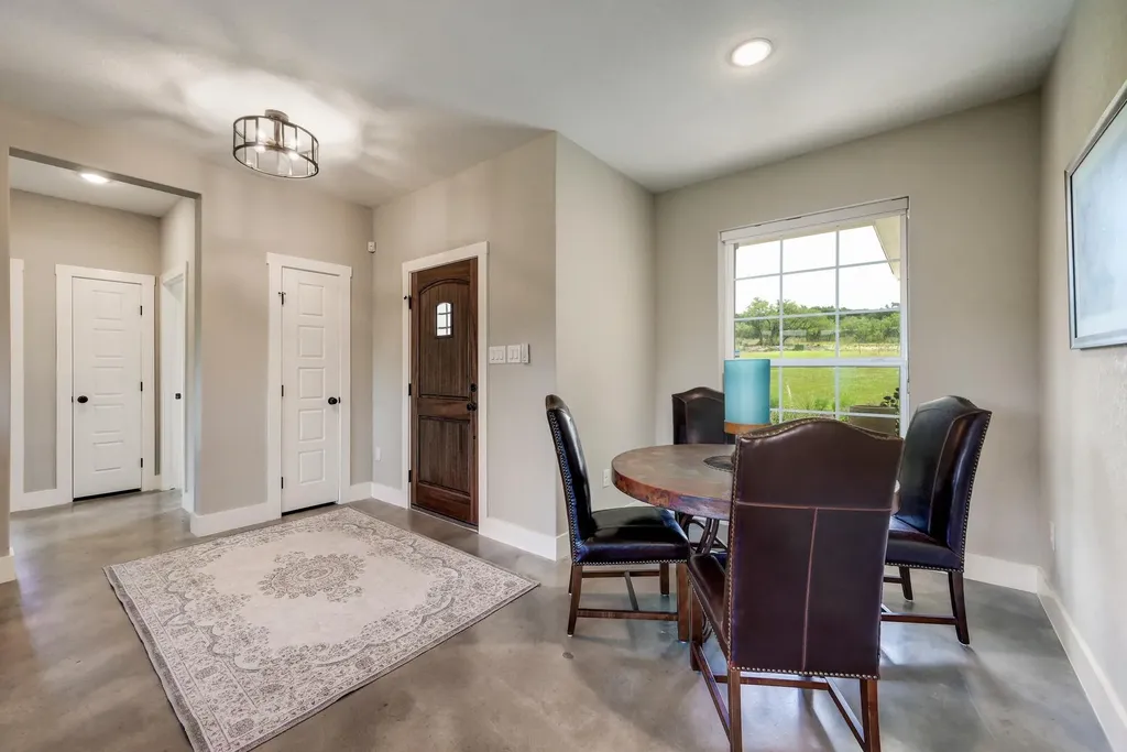 202 Falling Oak Drive Blanco TX 78606