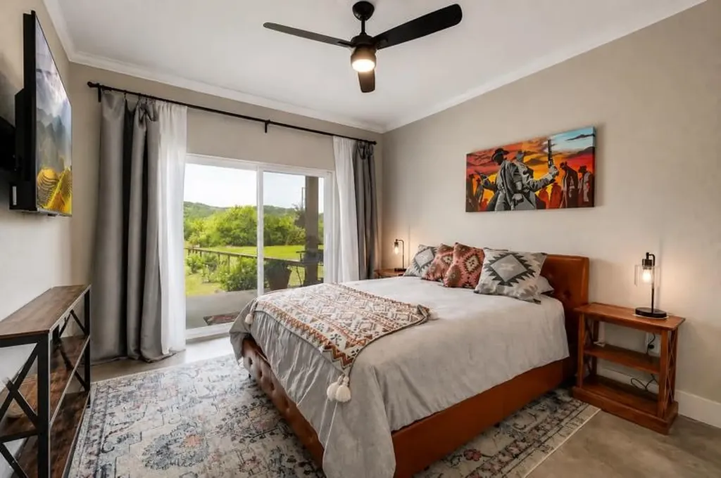 202 Falling Oak Drive Blanco TX 78606