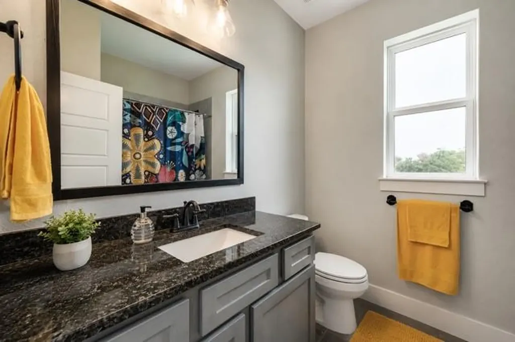 202 Falling Oak Drive Blanco TX 78606