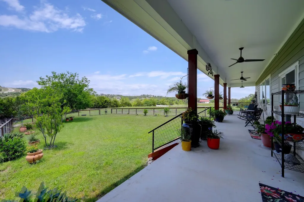 202 Falling Oak Drive Blanco TX 78606
