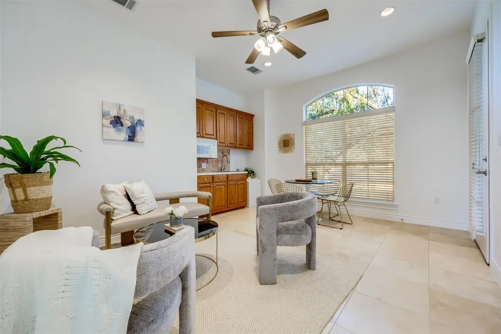 104 Running Brook Trail Spicewood TX 78669