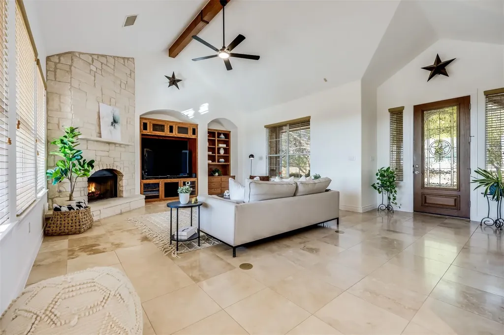 104 Running Brook Trail Spicewood TX 78669