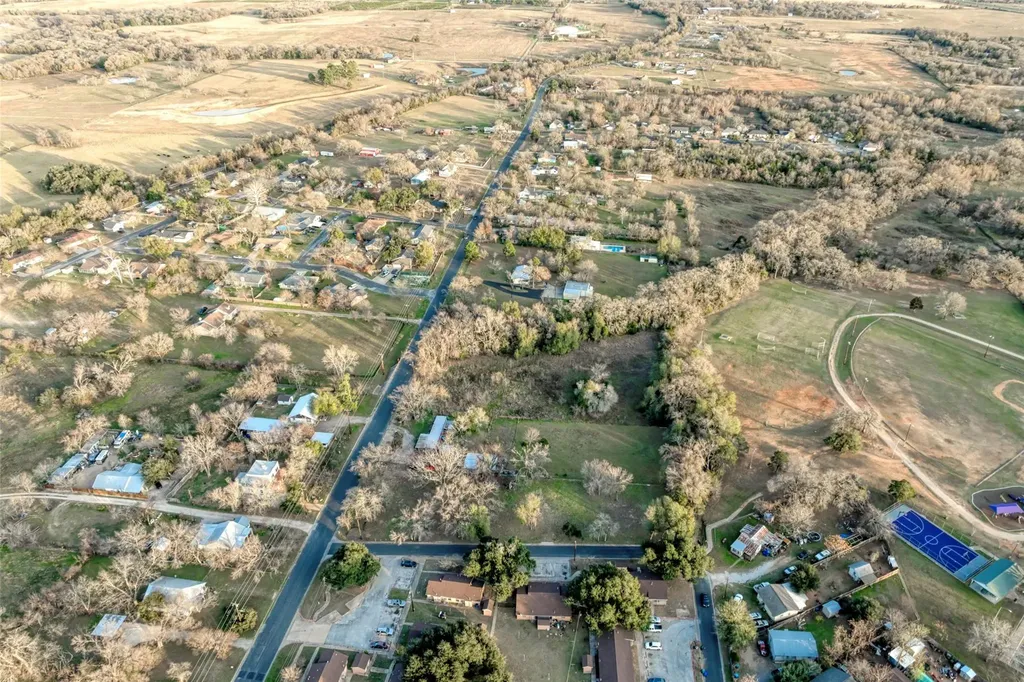Lot 3 E Alamo Street Elgin TX 78621
