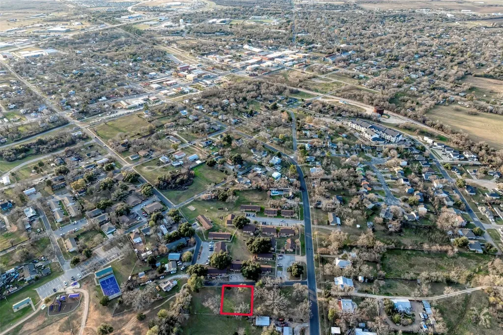 Lot 3 E Alamo Street Elgin TX 78621