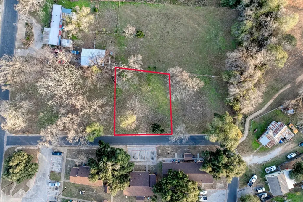 Lot 3 E Alamo Street Elgin TX 78621