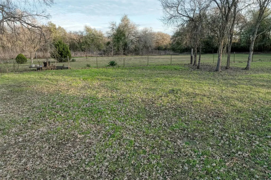 Lot 3 E Alamo Street Elgin TX 78621