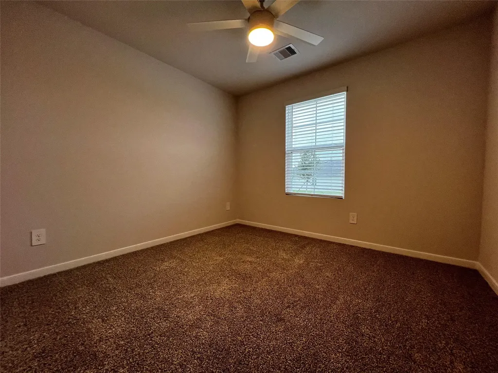 315 Darwin Place Lockhart TX 78644