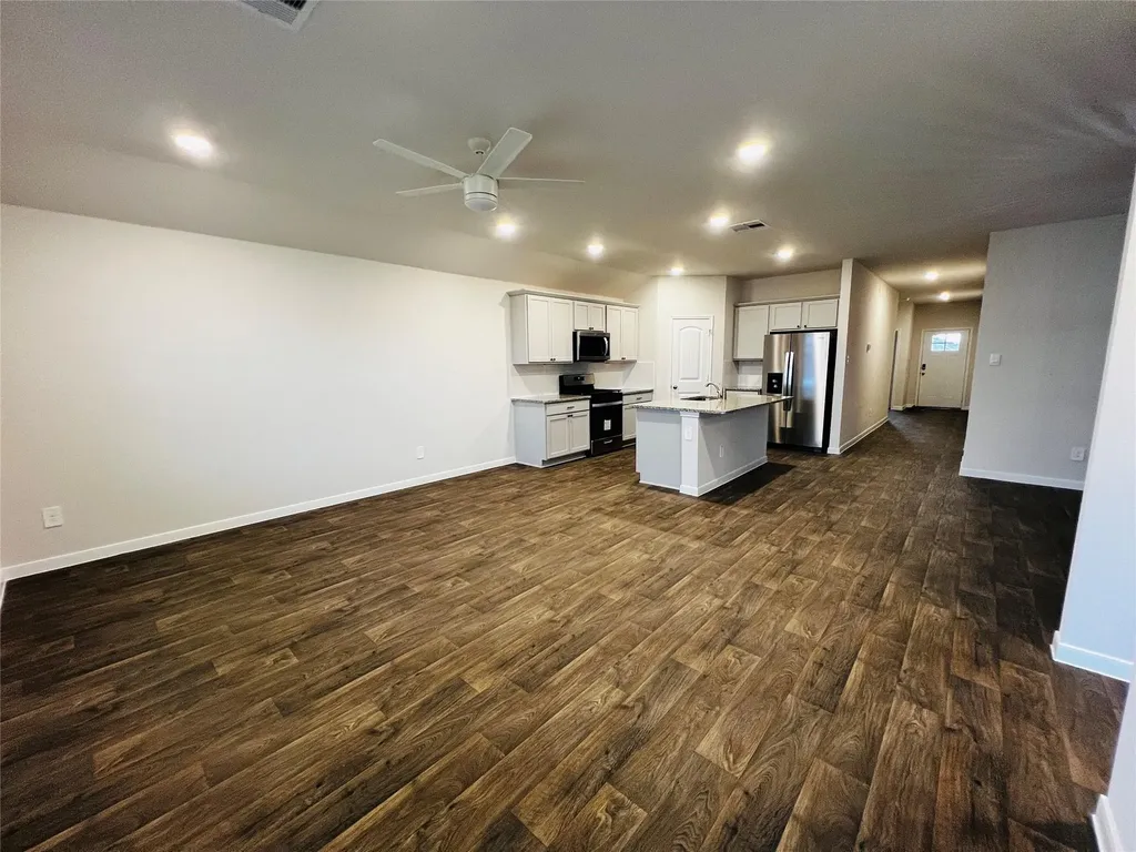 315 Darwin Place Lockhart TX 78644
