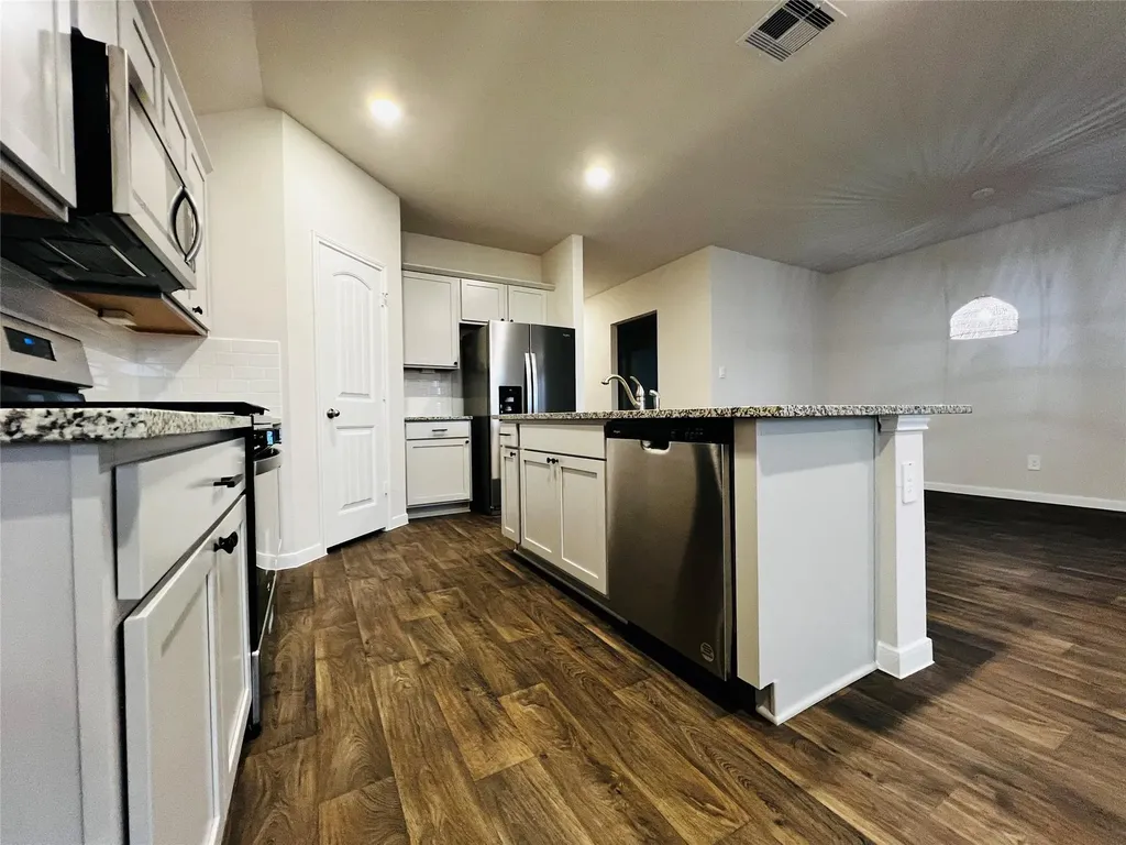 315 Darwin Place Lockhart TX 78644